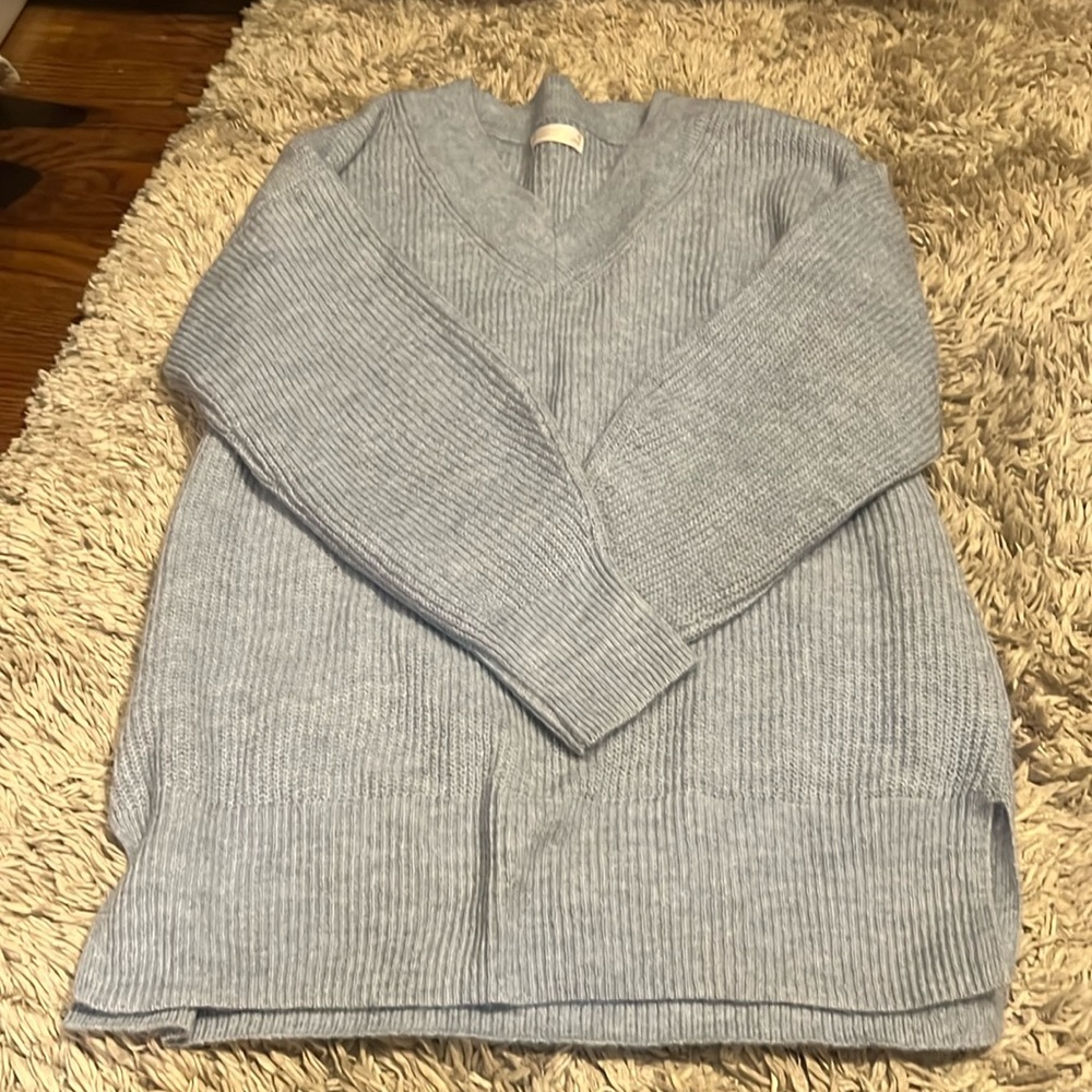 V neck tunic sweater